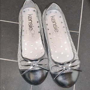 Girls flats